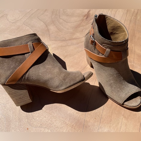 Lucky Brand Open Toe Bootie - Picture 2 of 5